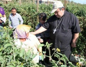 Bishop from Mexico visits farmworkers in Florida 2013